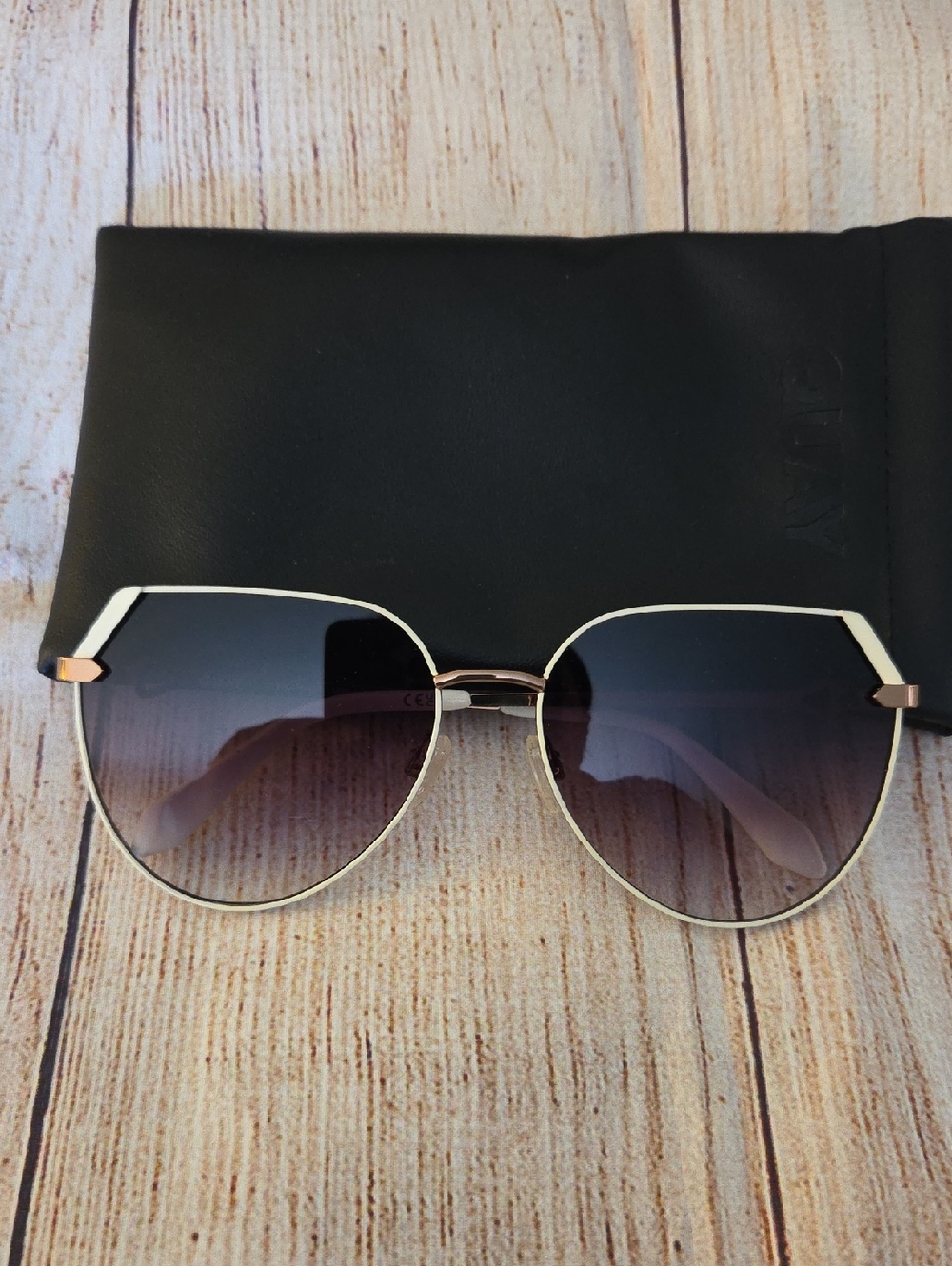 Quay Main Character Sunglasses